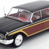 Ford Country Squire Zwart 1-18 MCG Models Limited