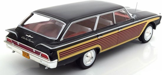 Ford Country Squire Zwart 1-18 MCG Models Limited
