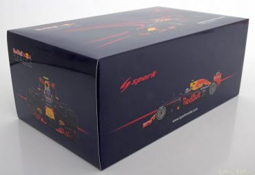 Red Bull Racing RB12 #33 Max Verstappen Winner GP Spanje 2016 1:18 Spark