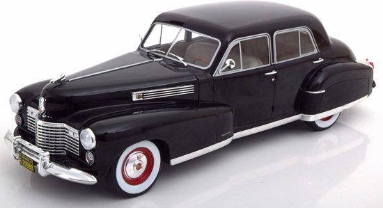 Cadillac Serie 60 Special Sedan 1941 Zwart 1-18 MCG Models