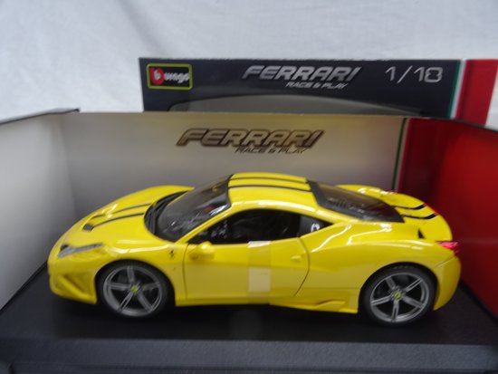Ferrari 458 Speciale 2014 1-18 Geel Burago
