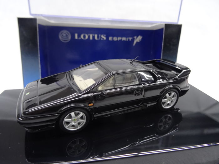 Lotus Esprit V8