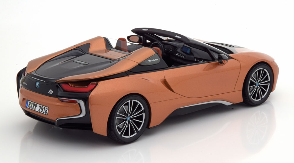  i8 Roadster 2018 限定版ミニカー BMW i8 Roadster Cabriolet 2018 Koper Metallic 1-18 Minichamps