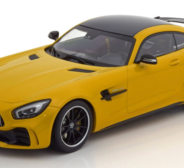 Mercedes-Benz AMG GT-R 2017 Geel Metallic 1-18 Minichamps Limited 402 Pieces