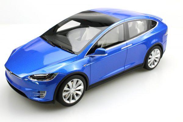 Tesla Model X 1-18 Blauw LS Collectibles Limited 250 Pieces