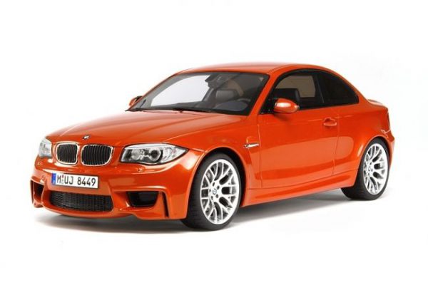 BMW 1 M Coupé 2011 - Kleur Oranje Metallic 1-18 GT Spirit Limited 2000 Pieces