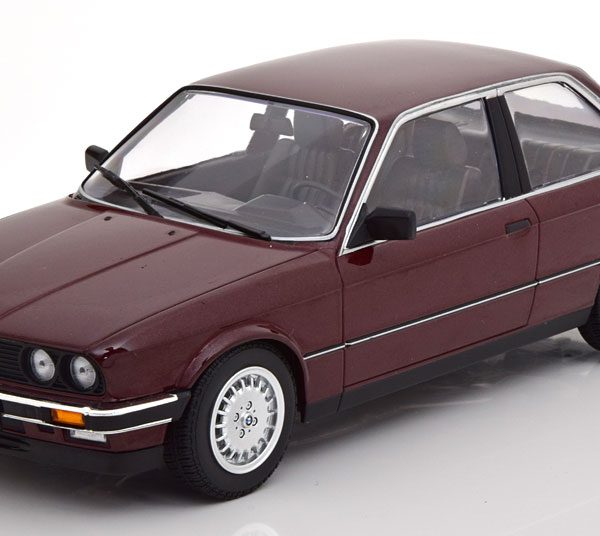 BMW 323i E30 1982 Donkerrood Metallic 1-18 Minichamps Limited 400 Pieces