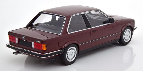 BMW 323i E30 1982 Donkerrood Metallic 1-18 Minichamps Limited 400 Pieces