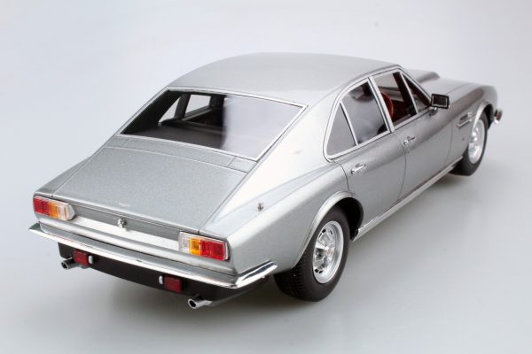 Aston Martin Lagonda 1974 Saloon Zilver 1-18 LS Collectibles Limited 250 Pieces