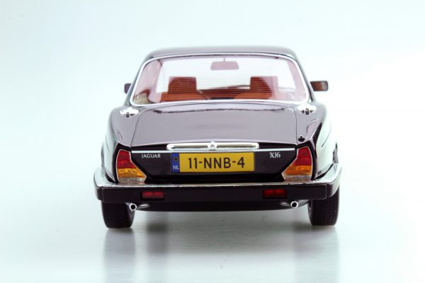 Jaguar XJ6 1982 Zwart 1-18 LS Collectibles Limited 250 Pieces