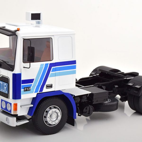 Volvo F1220 1977 Wit / Blauw 1-18 Road kings Limited 500 Pieces