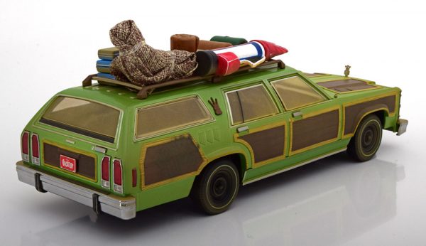 Chevrolet Wagon Queen "Film Family Truckster Vacation" with Luggage 1-18 Greenlight Collectibles