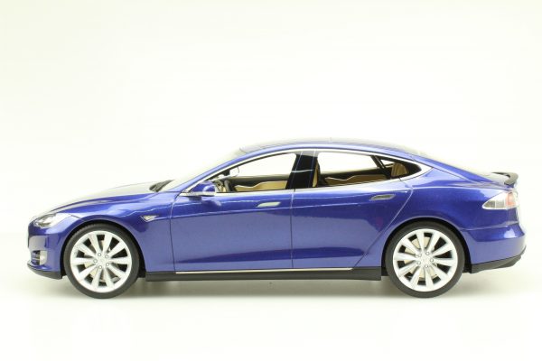 Tesla Model S 2012 Blauw Metallic 1-18 LS Collectibles Limited 250 Pieces