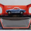 Volkswagen Karmann-Ghia 1966 Blauw Metallic /Wit Dak 1-18 Lucky Diecast