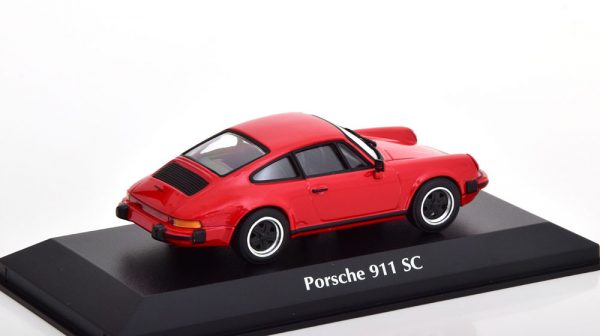 Porsche 911 SC Coupe 1979 Rood 1-43 Maxichamps