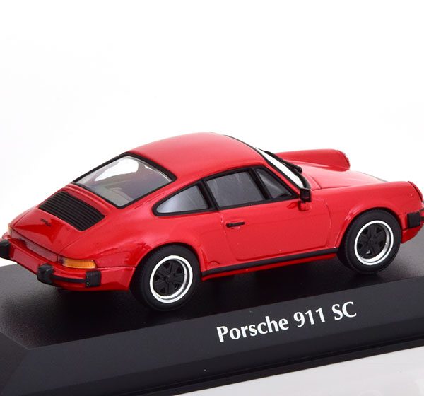 Porsche 911 SC Coupe 1979 Rood 1-43 Maxichamps