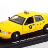 Ford Crown Victoria 2008 "Movie John Wick 2" Geel 1-43 Greenlight Collectibles