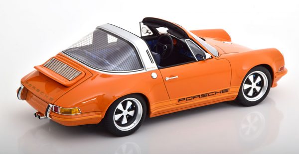 Porsche 911 (964) Targa Singer 1990 Oranje / Zwart 1-18 Cult Scale Models ( Resin )