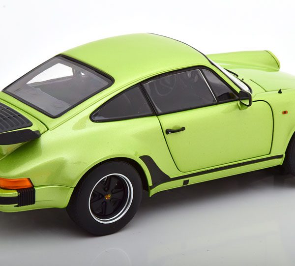 Porsche 911 Turbo 3.3 1978 Groen Metallic 1-18 Norev