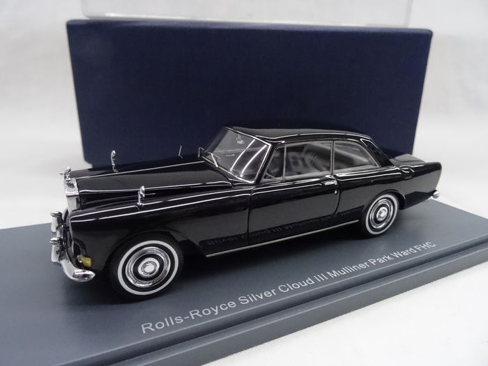 Rolls-Royce Silver Cloud III Mulliner Park Ward FHC 1965 1:43 Zwart Neo  Scale Models