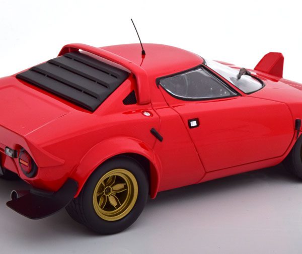 Lancia Stratos 1974 Rood 1-18 Minichamps Limited 300 Pieces