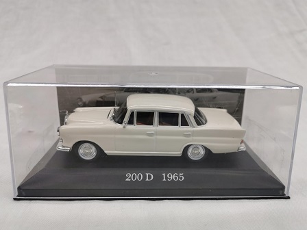 Mercedes-Benz 200 D 1965 ( heckflosse ) Wit 1-43 Altaya Mercedes Collection