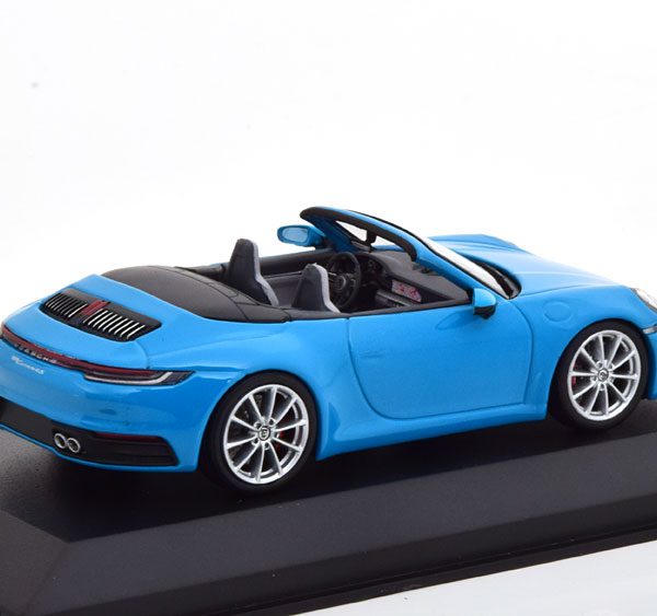 Porsche 911 (992) Carrera 4S Cabriolet 2019 Blauw 1-43 Minichamps Limited 300 Pieces