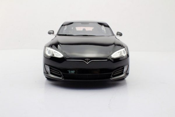 Tesla Model S Zwart met zwarte velgen 1-18 LS Collectibles Limited 250 Pieces