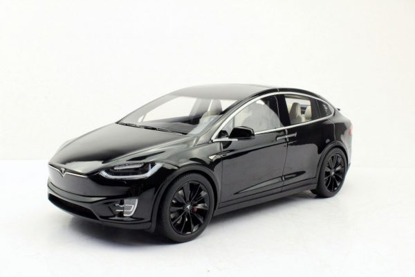 Tesla Model X Zwart met zwarte Velgen 1-18 LS Collectibles Limited 250 Pieces