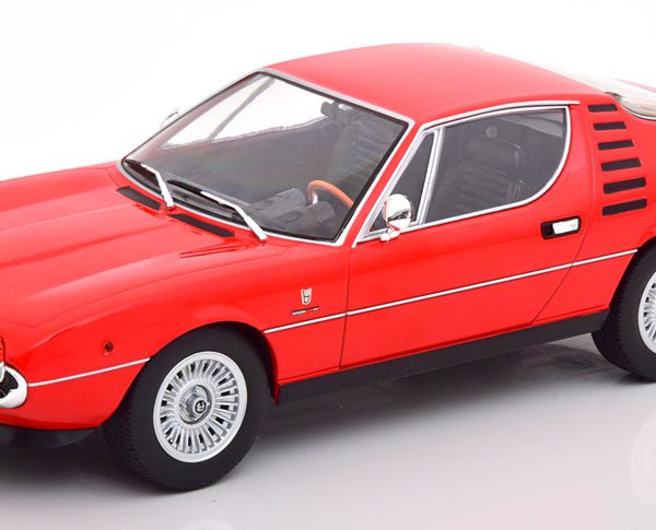 Alfa Montreal 1970 Rood 1-18 KK Scale Limited 1500 Pieces
