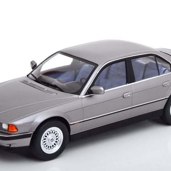 BMW 740i E38 ( 1.Serie) 1994 Grijs Metallic 1-18 KK Scale Limited 1000 Pieces