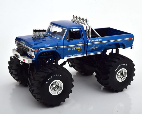 Ford F-250 Monster Truck Big Foot, with 66 Inch Tires 1974 Blauw Metallic 1-18 Greenlight Collectibles