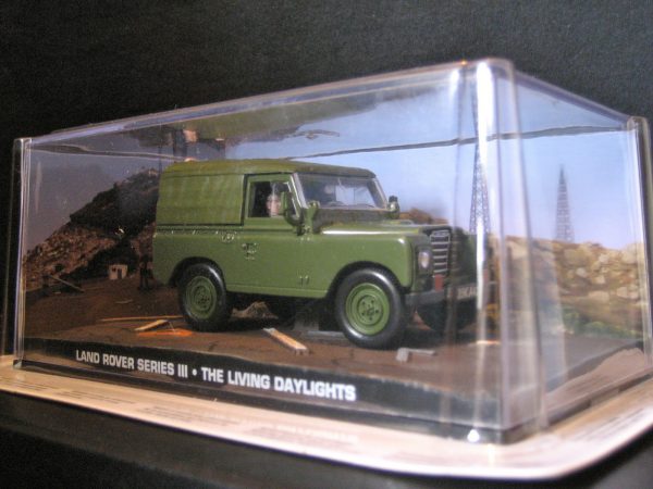 Land Rover Series III James Bond "The Living Daylights" Groen 1-43 Altaya James Bond 007 Collection