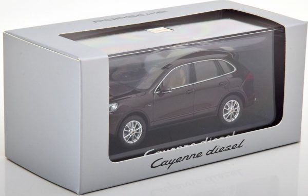 Porsche Cayenne Diesel E2 Facelift 2014 Donkerbruin Metallic 1-43 Minichamps