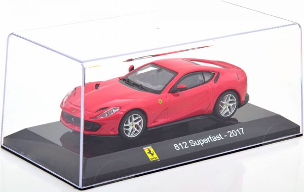 Ferrari 812 Superfast 2017 Rood 1-43 Altaya Supercars Collection