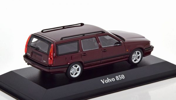 Volvo 850 Break 1994 Red Metallic 1-43 Maxichamps