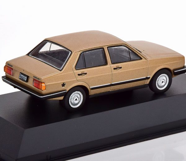 Volkswagen Gacel GL Limousine 1983 Bruin Metallic 1-43 Altaya