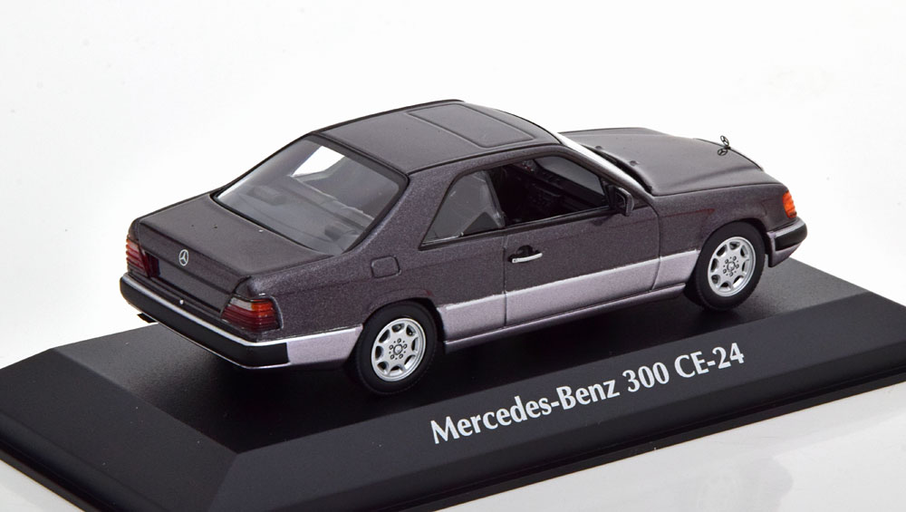 Mercedes-Benz 300 CE ( C124 ) 1991 Paars Metallic 1-43 Maxichamps