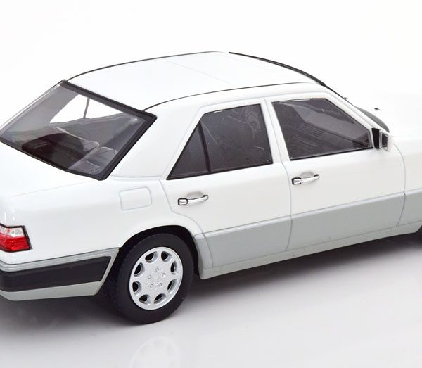 Mercedes-Benz E-Klasse Limousine ( W124 ) 1989 Wit 1-18 Iscale ( Metaal )