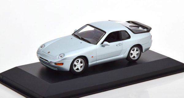 Porsche 968 CS 1983 Zilver 1-43 Maxichamps