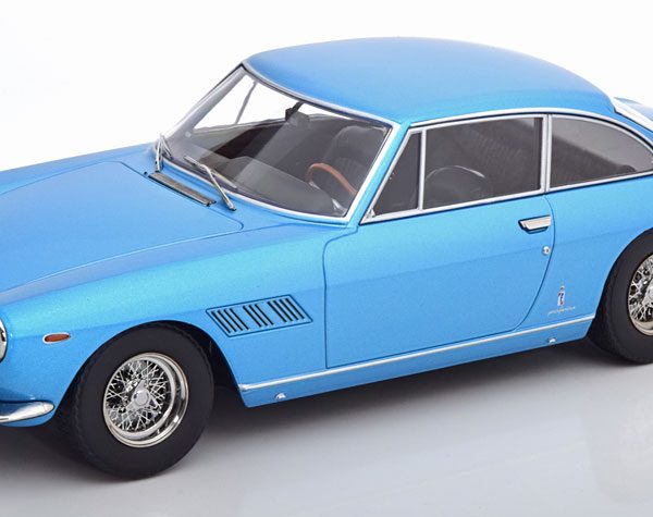 Ferrari 330 GT 2+2 1964 Blauw Metallic 1-18 KK Scale Limited 750 Pieces