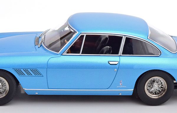 Ferrari 330 GT 2+2 1964 Blauw Metallic 1-18 KK Scale Limited 750 Pieces