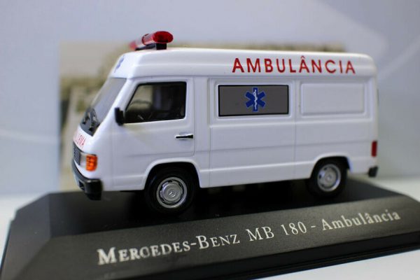Mercedes-Benz MB180 Ambulancia Wit 1-43 Altaya
