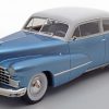 Cadillac Series 62 Club Coupe 1946 Lichtblauw / Grijs 1-18 BOS Models Limited 1000 Pieces