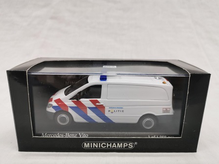 Mercedes-Benz Vito 2003 Nederlandse Politie ( New Striping ) omgebouwd 1-43 Minichamps