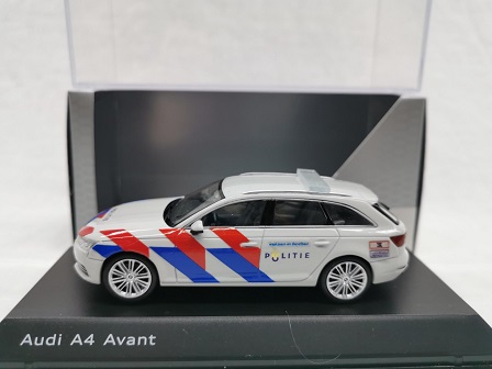 Audi A4 Avant 2016 Nederlandse Politie ( Omgebouwd New Striping ) 1-43 Spark