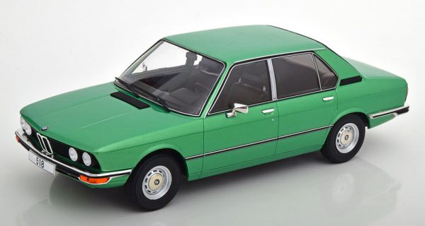 BMW 518 ( E12 ) 1974 Groen Metallic 1-18 MCG Models