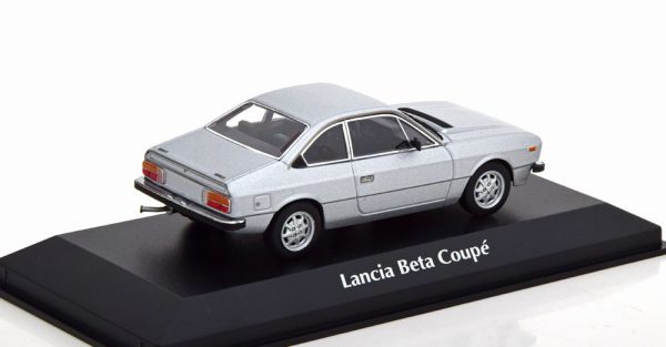 Lancia Beta Coupe 1980 Zilver 1-43 Maxichamps