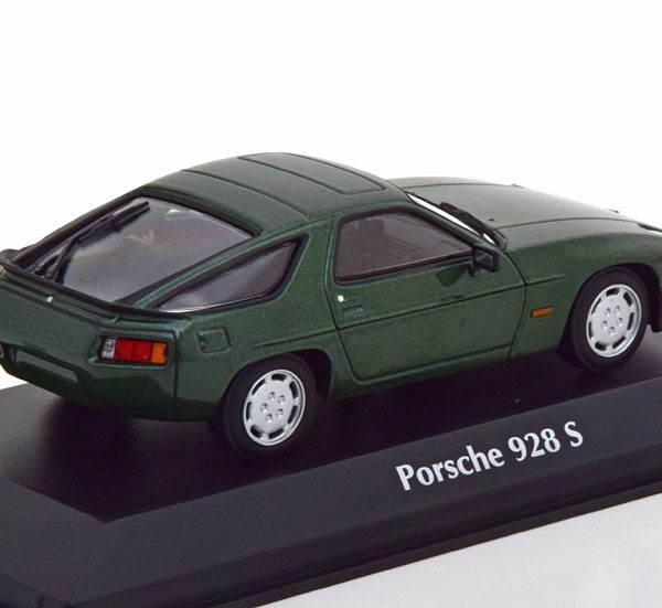 Porsche 928S 1979 Groen Metallic 1-43 Maxichamps