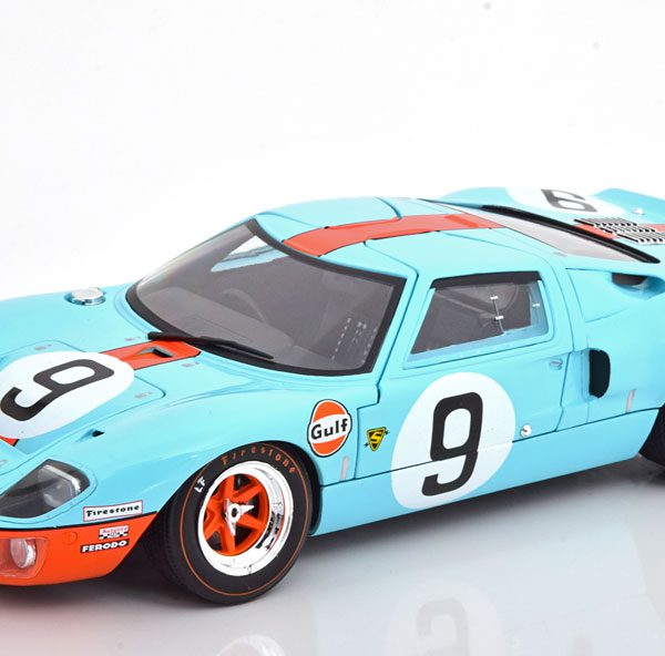 Ford GT40 Winner 24Hrs Le Mans 1968 "Gulf" Rodriguez/Bianchi 1-18 Solido